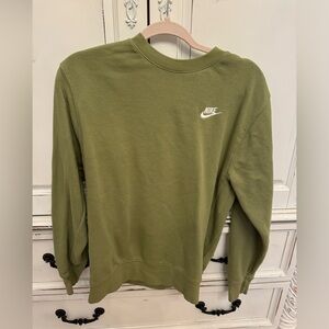 Nike women’s size small green sweatshirt